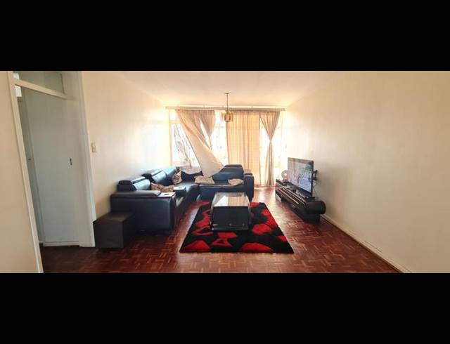 2 BEDROOM PROPERTY TO RENT IN BEDFORD GARDENS